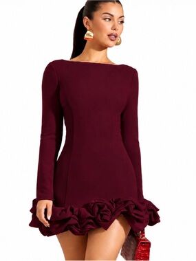 Fehaute Floral Classic Crew Neck Bell Long Sleeve Shift Mini NWT